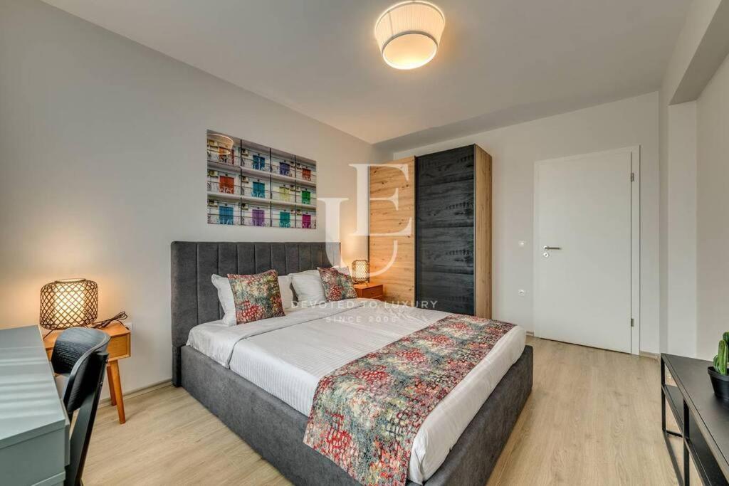 Tokiyo: A Lovely City Center 2 Bedrooms Apartment With Private Parking صوفيا المظهر الخارجي الصورة