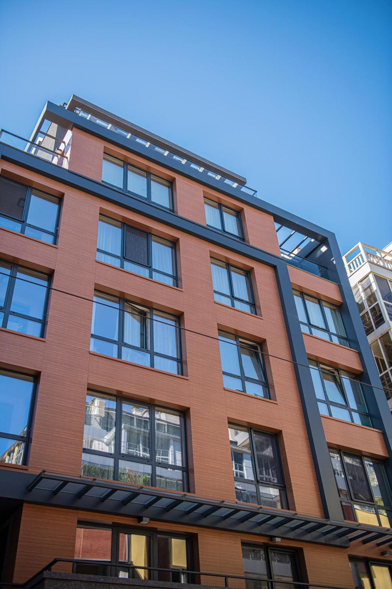 Tokiyo: A Lovely City Center 2 Bedrooms Apartment With Private Parking صوفيا المظهر الخارجي الصورة